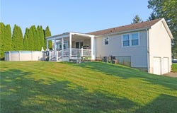 61 Amesbury Circle, Middletown, RI 02842