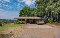 38228 Mount Hope Dr, Lebanon, OR 97355