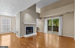 10131 OAKTON TERRACE Road, OAKTON, VA 22124