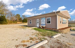 1302 Shull Street, Ava, MO 65608
