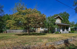 200 Gann St, Mena, AR 71953