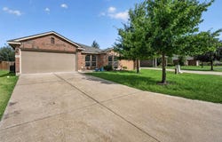 351 Foster Ln, Jarrell, TX 76537