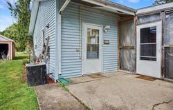 206 Park Street, Cornell, IL 61319