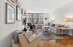 2 CONSTITUTION CT, Hoboken, NJ 07030