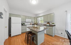 19 Heron Cove Loop, Hickory, NC 28601