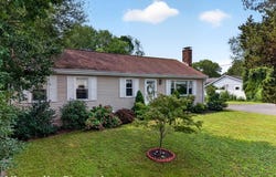 1324 Boston Post Road, Old Saybrook, CT 06475