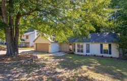 1712 Eagle Point Way, Benton, AR 72015