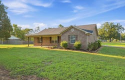 2 Tumblewood Dr, Conway, AR 72032