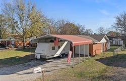 43 Laurel Street, Lone Grove, OK 73443