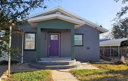 216 E 10th St, McCamey, TX 79752