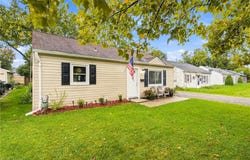 330 Roosevelt Avenue, Elyria, OH 44035