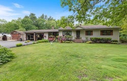 42 Brown Hill Road, Hampstead, NH 03826