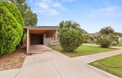 516 Double U Drive, Levelland, TX 79336