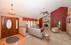 9358 S 33rd St, Franklin, WI 53132