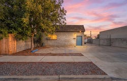 208 E 4th Street, Hanford, CA 93230