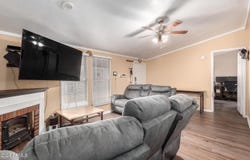 2131 E Union Hills Dr, Phoenix, AZ 85022