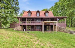 1803 Patsy Riffe Road, Middleburg, KY 42541