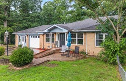 6946 US-71 S, Cove, AR 71937-9998