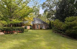 5715 Lake Island Drive, Sandy Springs, GA 30327