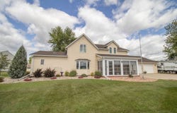 301 Black Forest Rd., Hull, IA 51239