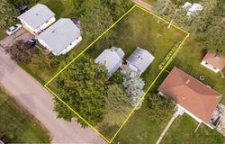 1006 27th St, Scanlon, MN 55720