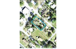 128 16th St, Apalachicola, FL 32320
