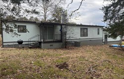114 E Airport, Diamond City, AR 72630