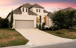 586 Two Creeks Ln, Austin, TX 78737
