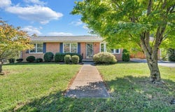 5604 Green Meadow Rd, Roanoke, VA 24018