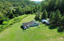 7292 Hode Road, Warfield, KY 41267