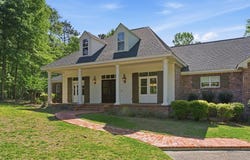 72 Brookline Dr, Hattiesburg, MS 39402