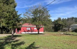 1549 OLD TOWN LOOP Rd, Oakland, OR 97462