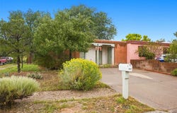 2067 Placita De Quedo, Santa Fe, NM 87505
