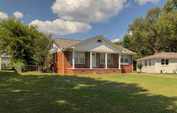 305 Lindenberg Ave, Florence, AL 35630