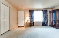 5255 DONOHOE Ave, Eugene, OR 97402