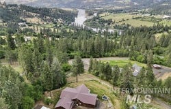110 Pineway Lane, Kamiah, ID 83536
