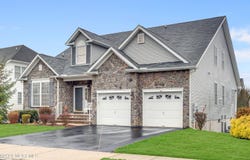 329 Van Dusen Drive, Marlboro, NJ 07746