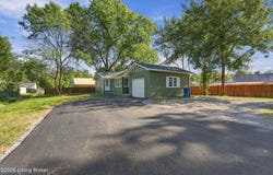 7723 Dingle Dell Rd, Louisville, KY 40214
