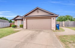 1006 Darren Drive, Burleson, TX 76028