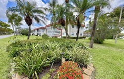 19 Abbey Lane, Delray Beach, FL 33446