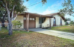 803 Avenue H, Sinton, TX 78387