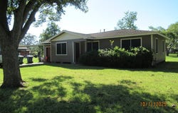 225 Moore Dr., Richwood, TX 77531