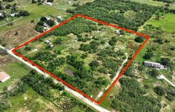 6032 MOUNT OLIVE RD, Adkins, TX 78101