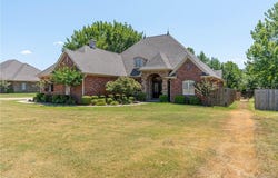 1612 Granite LN, Fort Smith, AR 72916