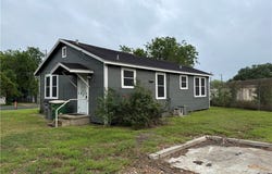 103 Avenue C, Victoria, TX 77901