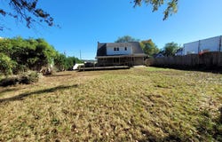 17 W MAPLE Avenue, BELLMAWR, NJ 08031
