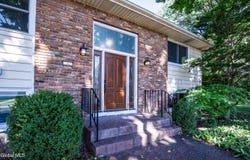 6 County View Road, Latham, NY 12110