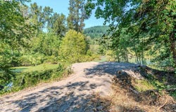 2 E Brightwood Loop Rd, Brightwood, OR 97011