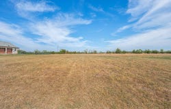 1104 Estate Drive, Ennis, TX 75119