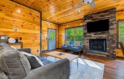 1864 Blue Tick Way, Sevierville, TN 37876